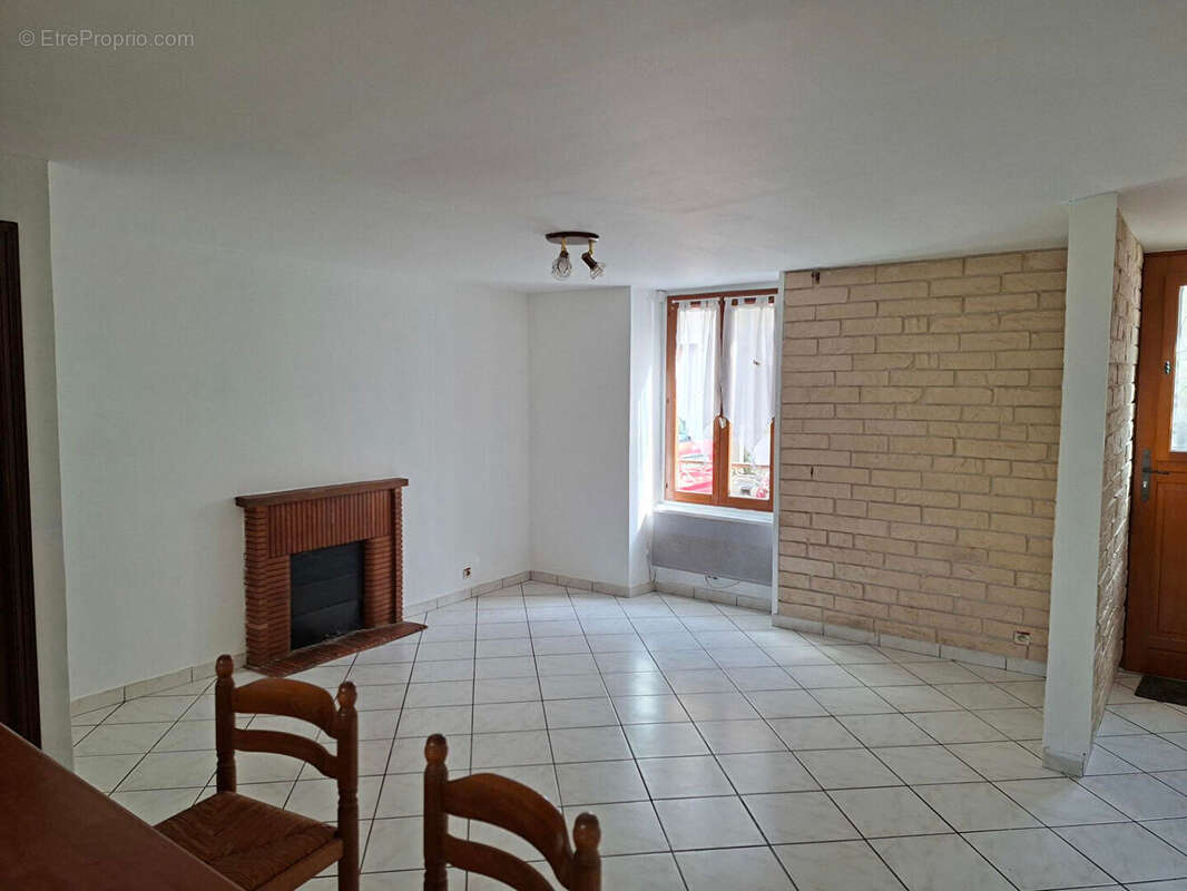 Maison à LIZY-SUR-OURCQ