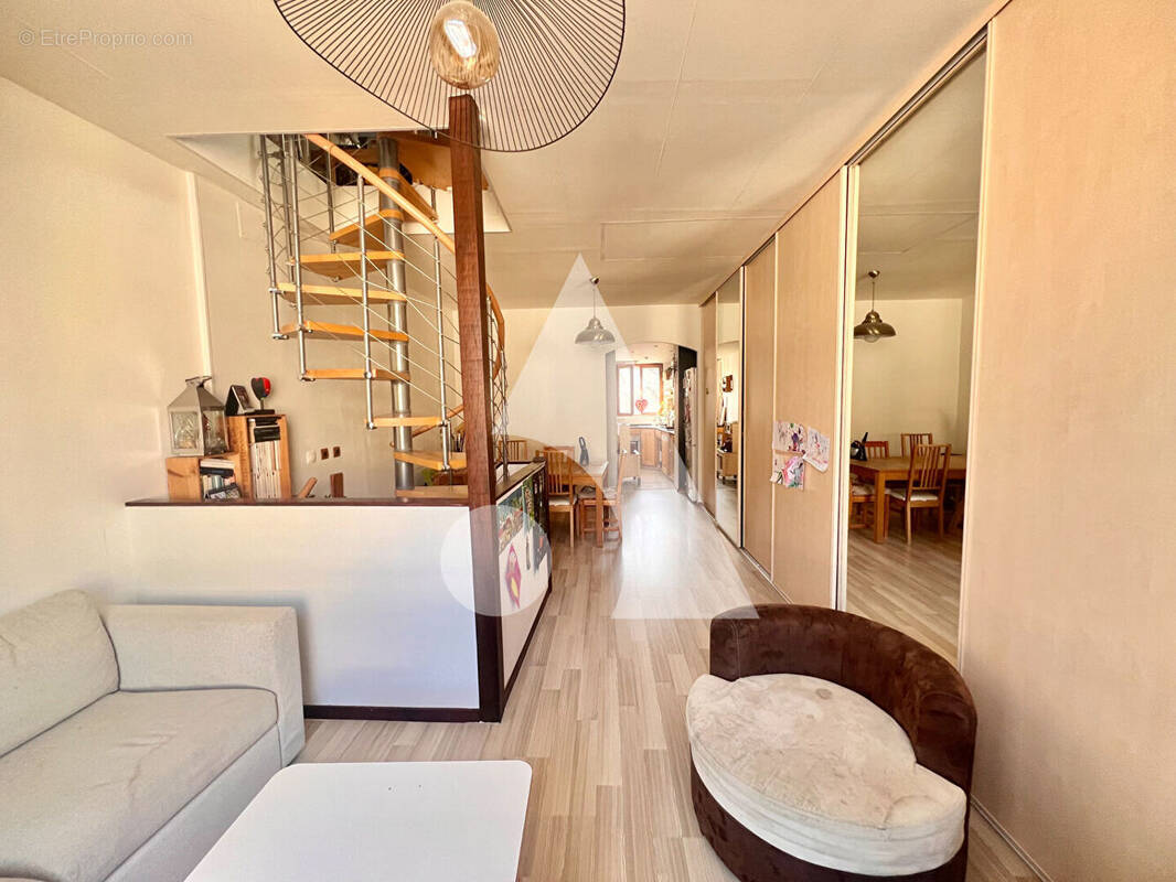 Maison à COUILLY-PONT-AUX-DAMES