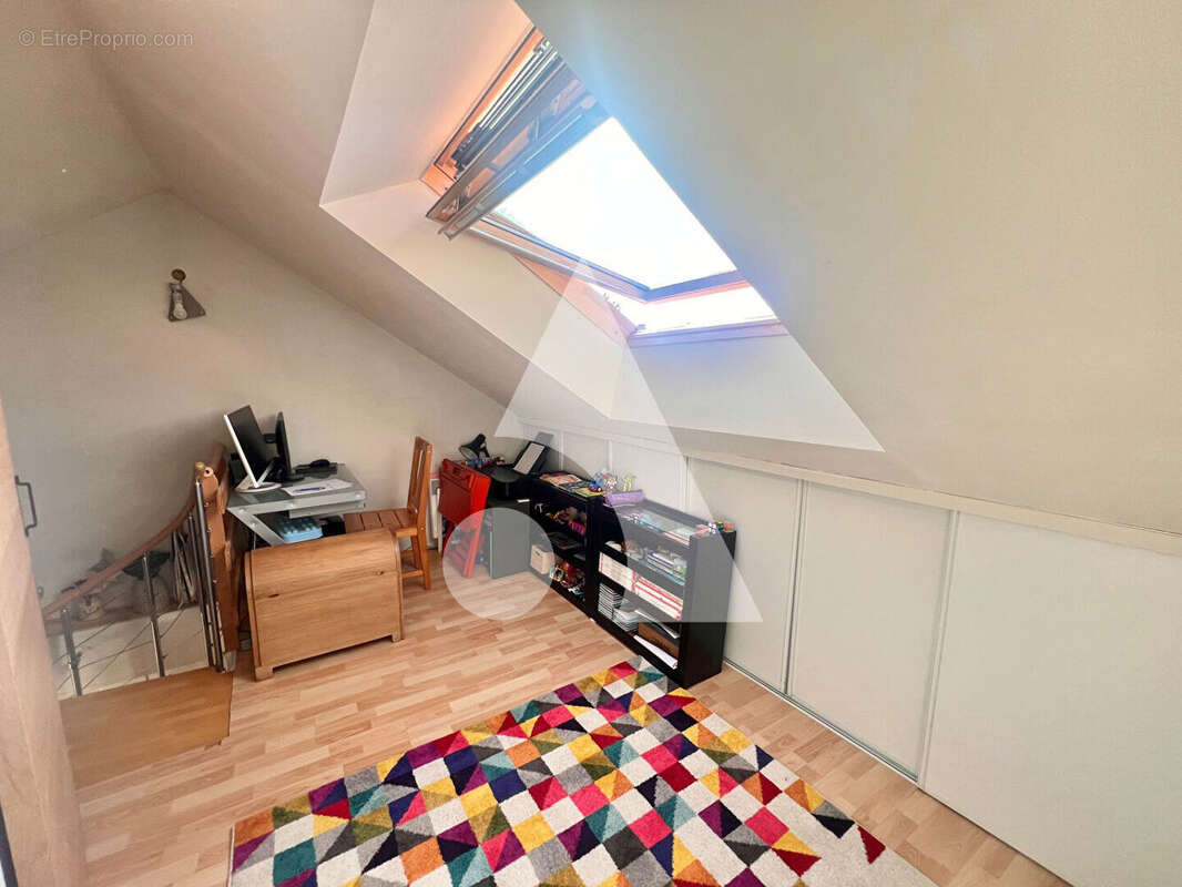 Maison à COUILLY-PONT-AUX-DAMES