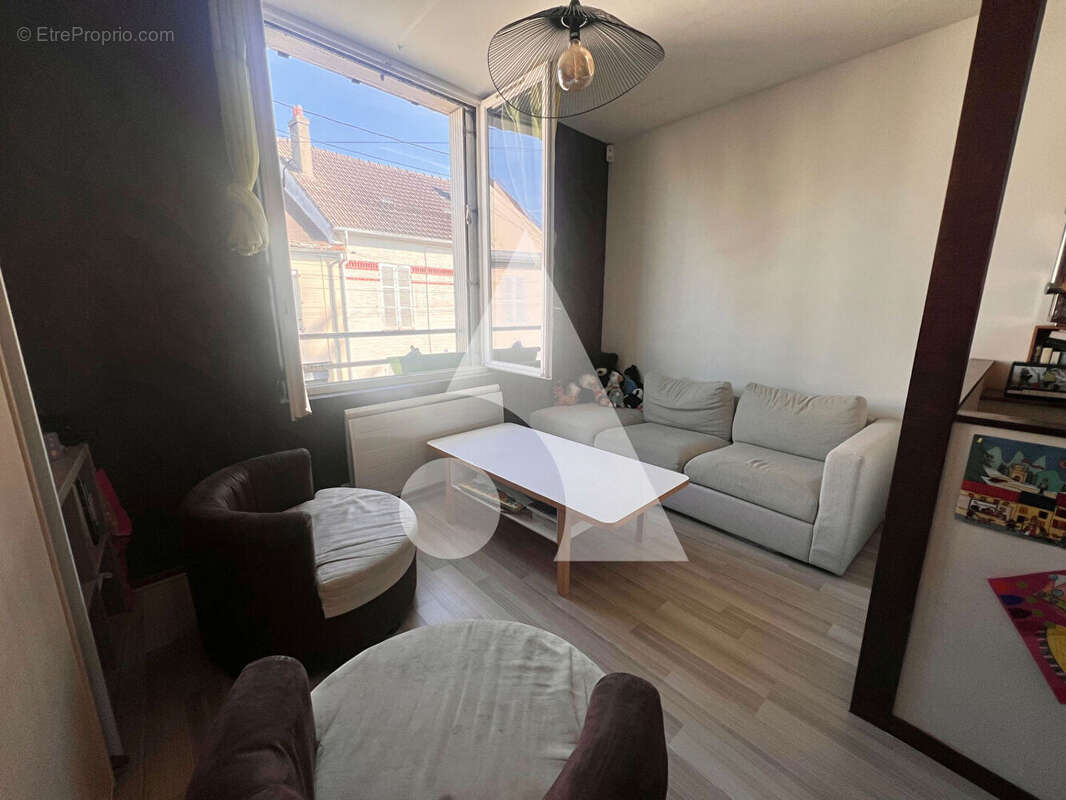 Maison à COUILLY-PONT-AUX-DAMES