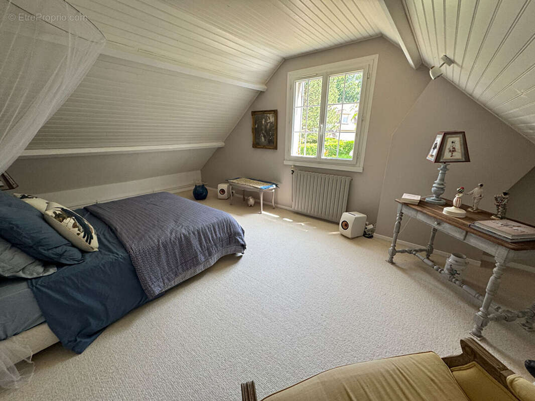 Maison à MONTFORT-L'AMAURY