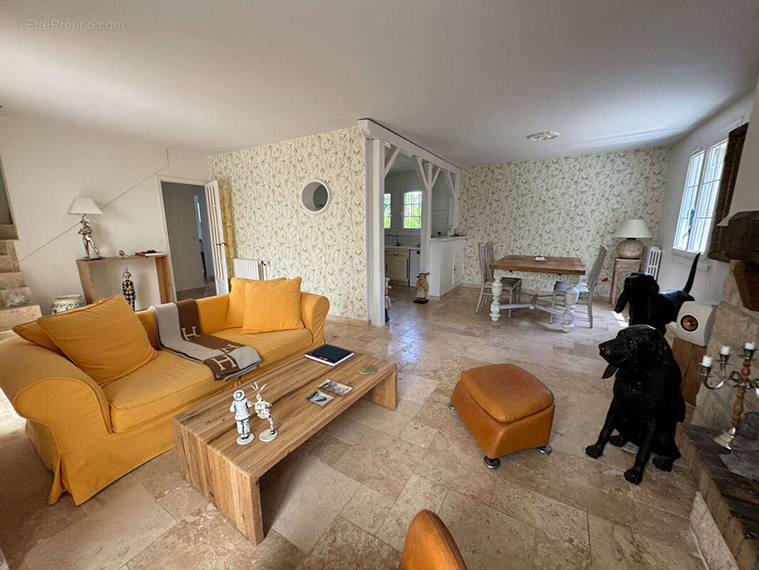 Maison à MONTFORT-L'AMAURY