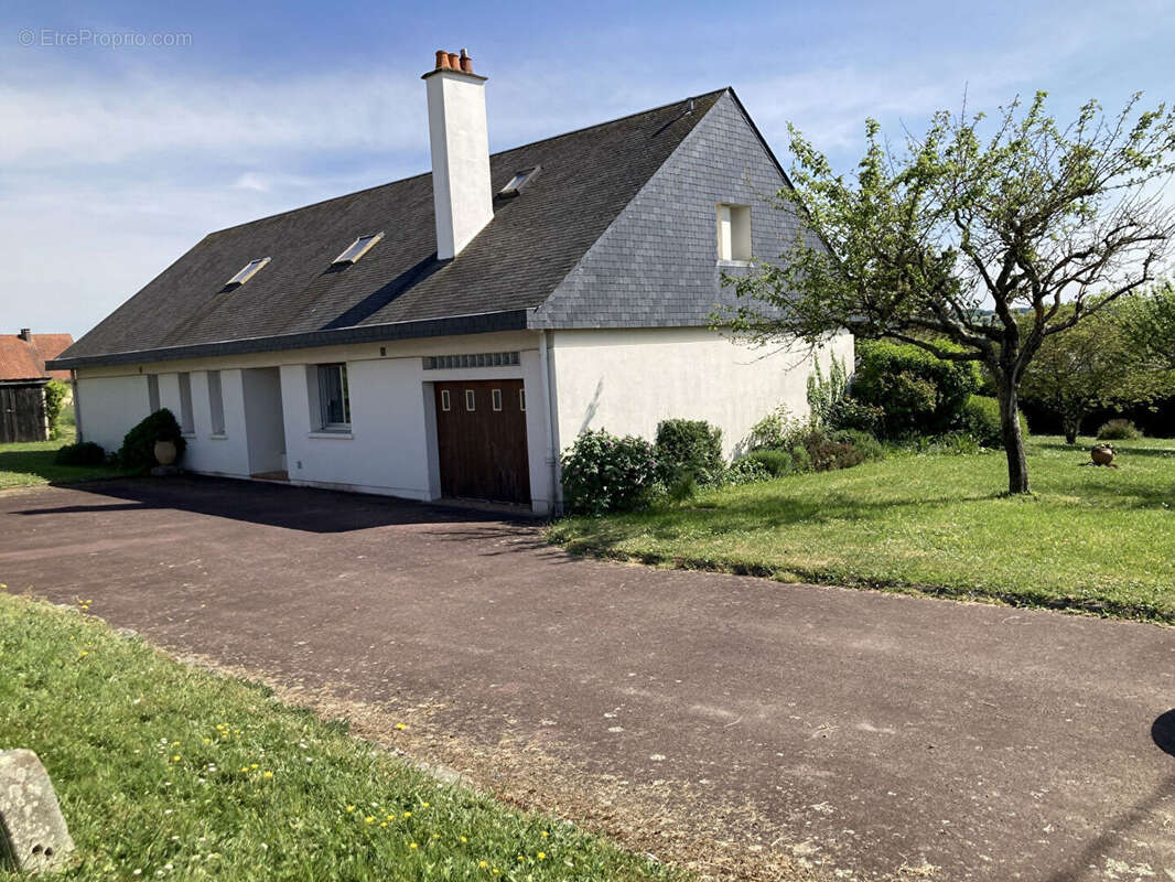 Maison à CONDE-SUR-NOIREAU