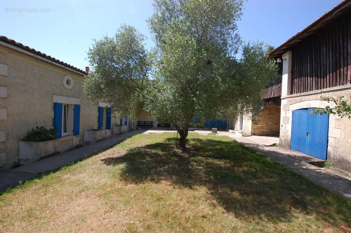 Photo 2 - Maison à REIGNAC