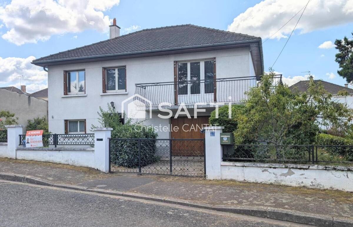 Photo 1 - Maison à MONTLUCON