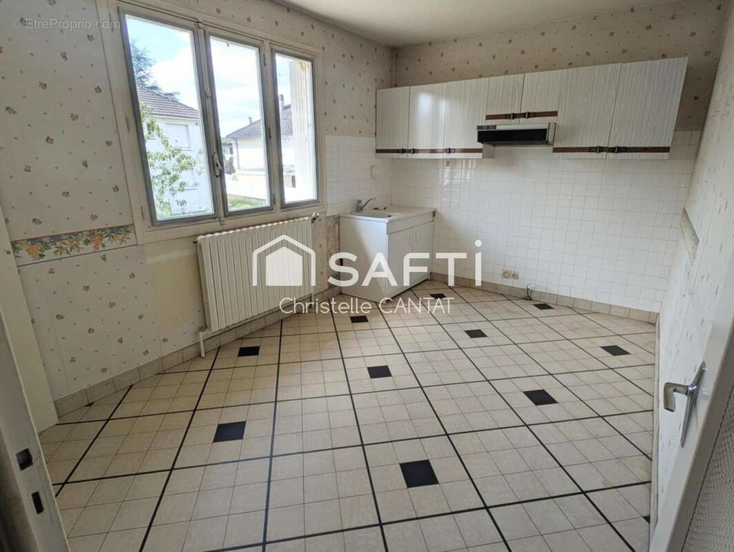 Photo 4 - Maison à MONTLUCON