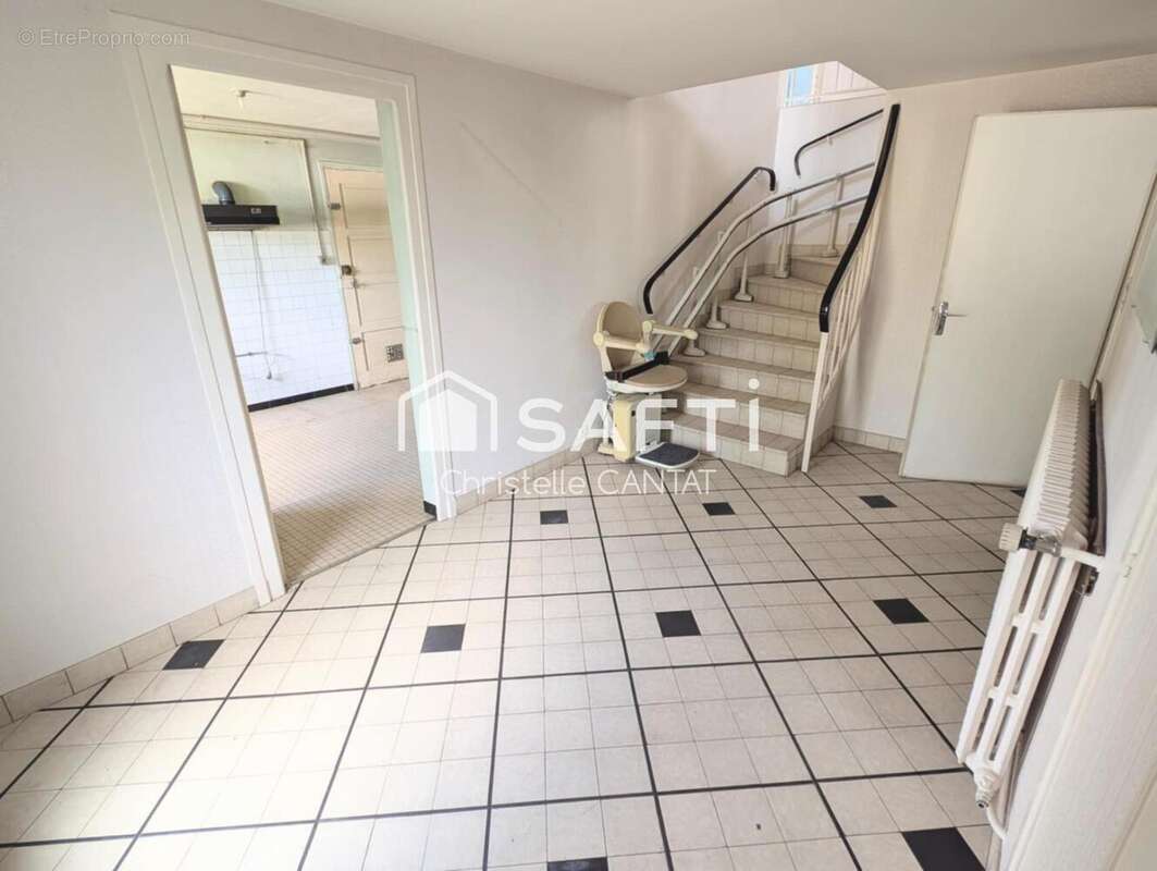 Photo 9 - Maison à MONTLUCON