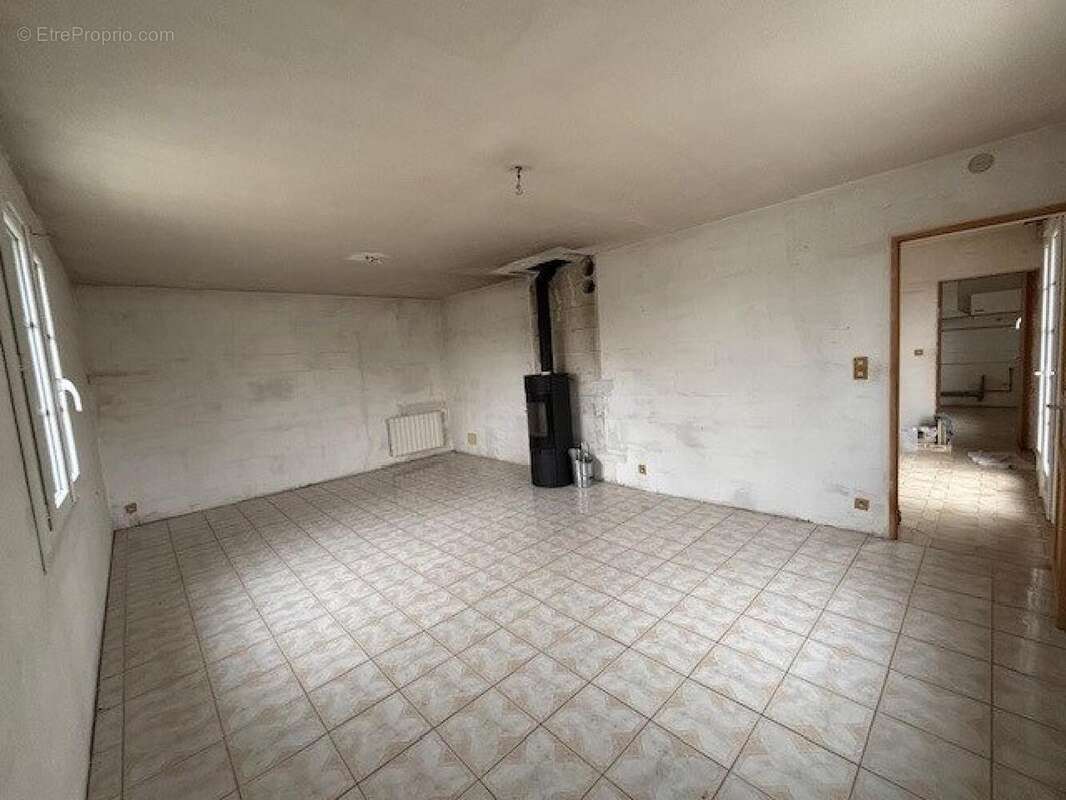 Photo 3 - Maison à NOUANS-LES-FONTAINES