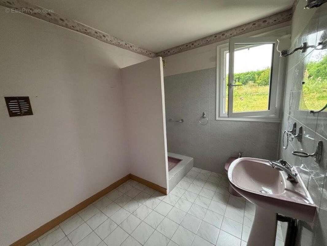 Photo 6 - Maison à NOUANS-LES-FONTAINES