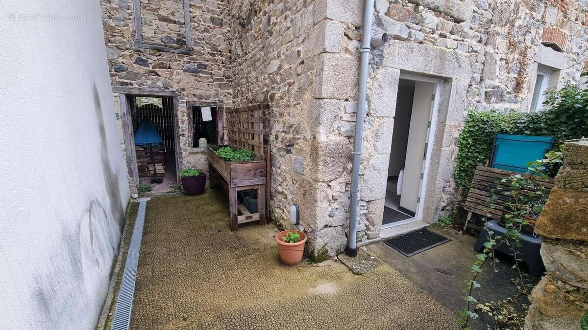 Photo 6 - Maison à FERRIERES-SUR-SICHON