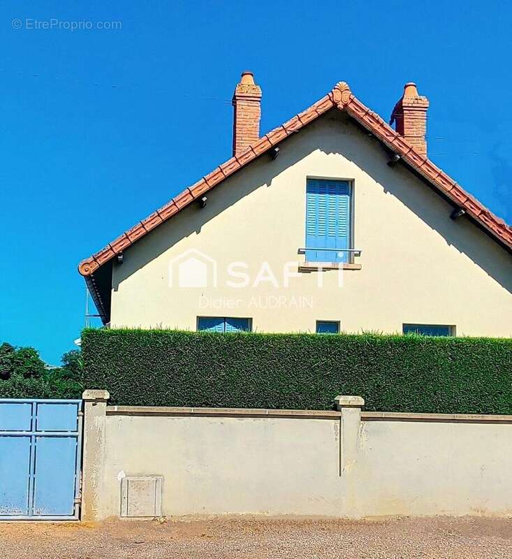 Photo 2 - Maison à PREMILHAT