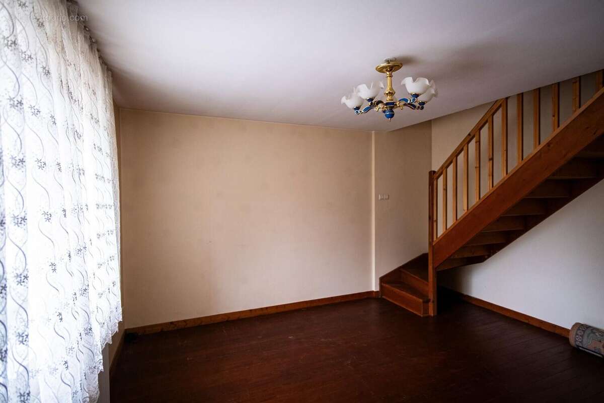 Photo 3 - Maison à LIMAS