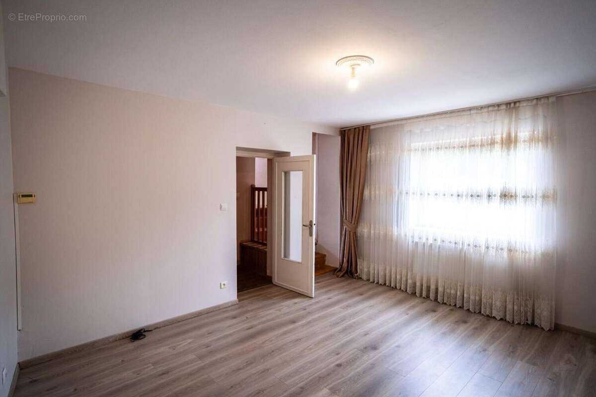 Photo 4 - Maison à LIMAS