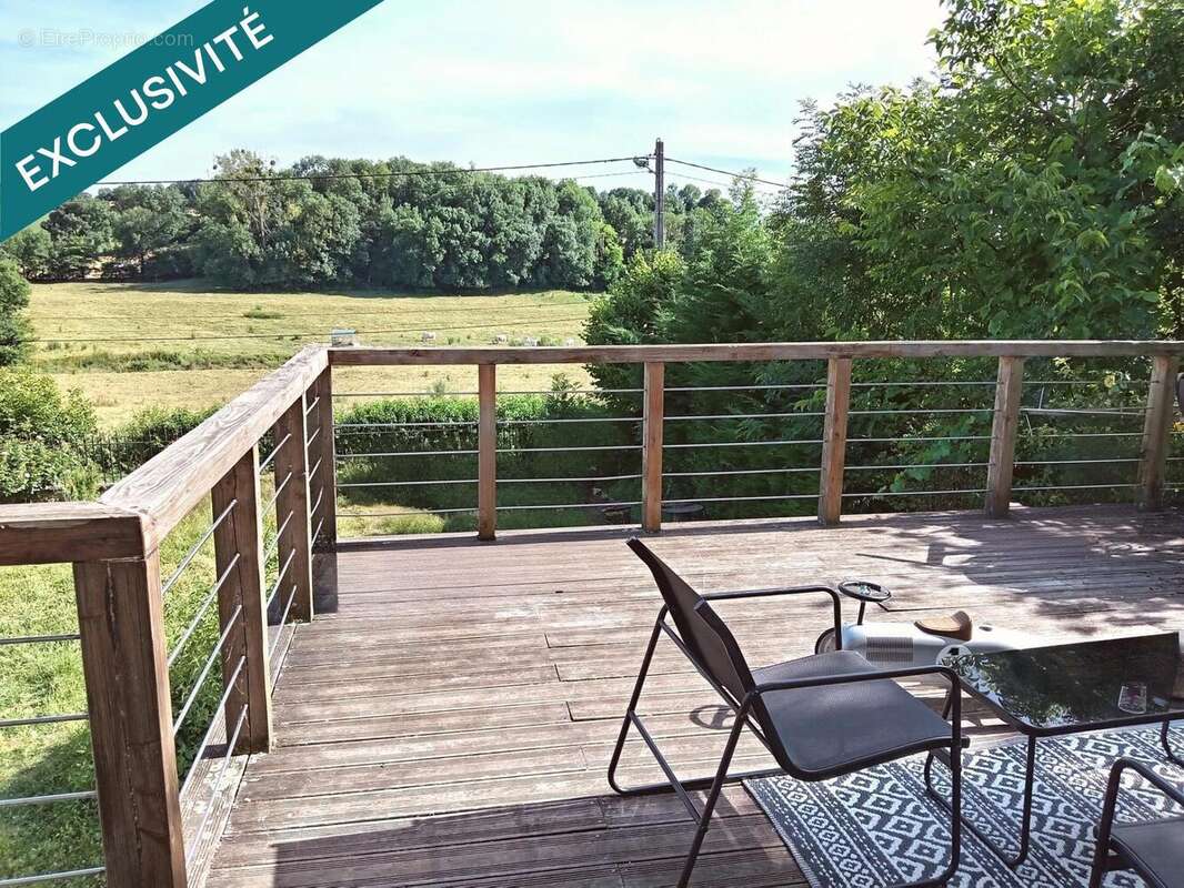 Photo 2 - Maison à SAINT-SULPICE