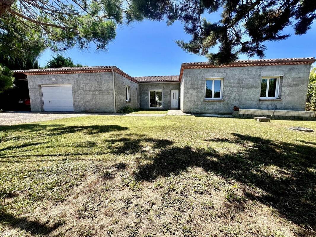 Photo 1 - Maison à LAGUPIE