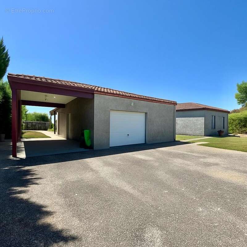 Photo 2 - Maison à LAGUPIE