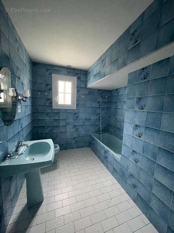 Photo 5 - Maison à ROULLET-SAINT-ESTEPHE