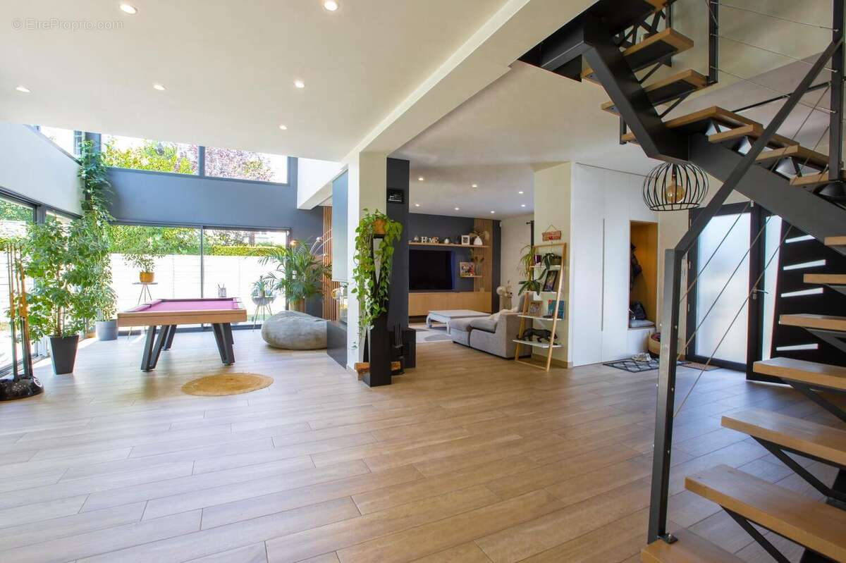 Photo 2 - Maison à SAINT-REMY-LES-CHEVREUSE