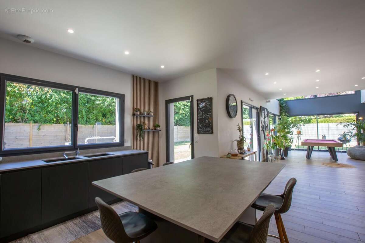 Photo 9 - Maison à SAINT-REMY-LES-CHEVREUSE