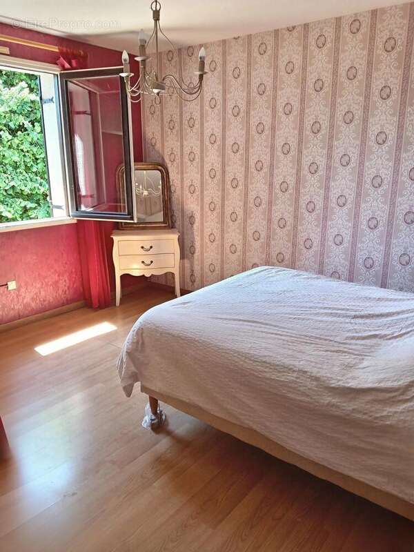 Photo 8 - Maison à COURS-LES-BARRES