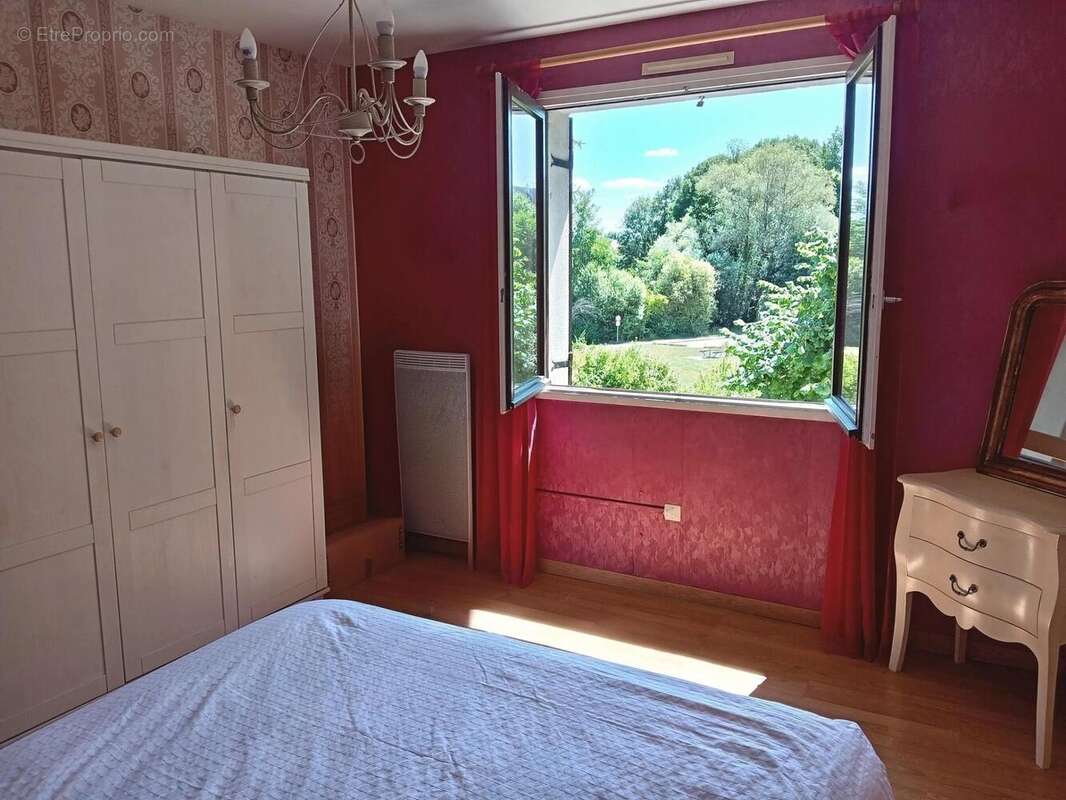 Photo 9 - Maison à COURS-LES-BARRES