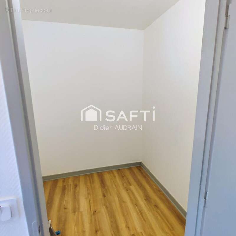 Photo 8 - Appartement à MONTLUCON