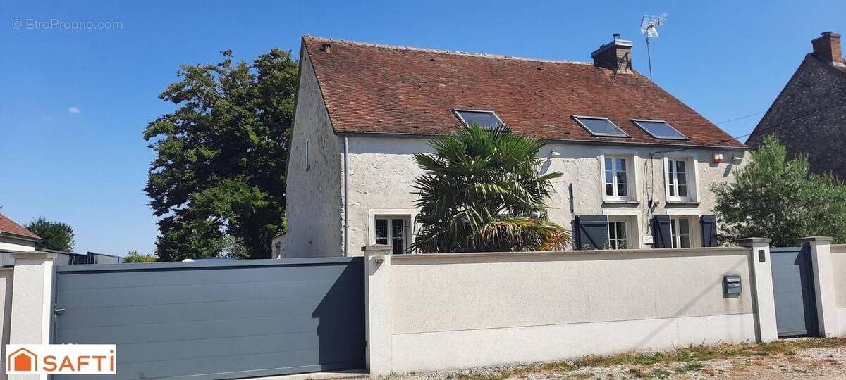 Photo 1 - Maison à JOUY-LE-CHATEL