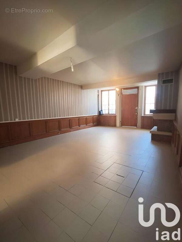 Photo 3 - Maison à SAINT-LAURENT-DE-CHAMOUSSET