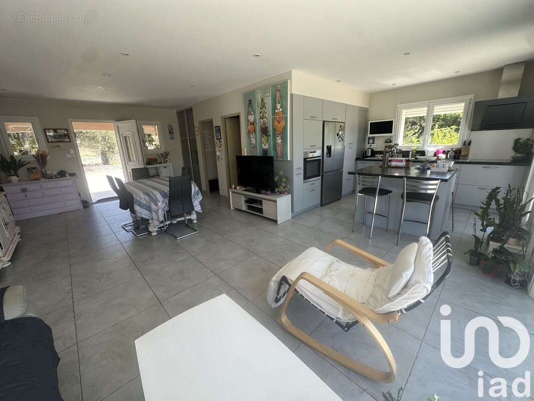 Photo 9 - Maison à ROQUEBRUNE-SUR-ARGENS