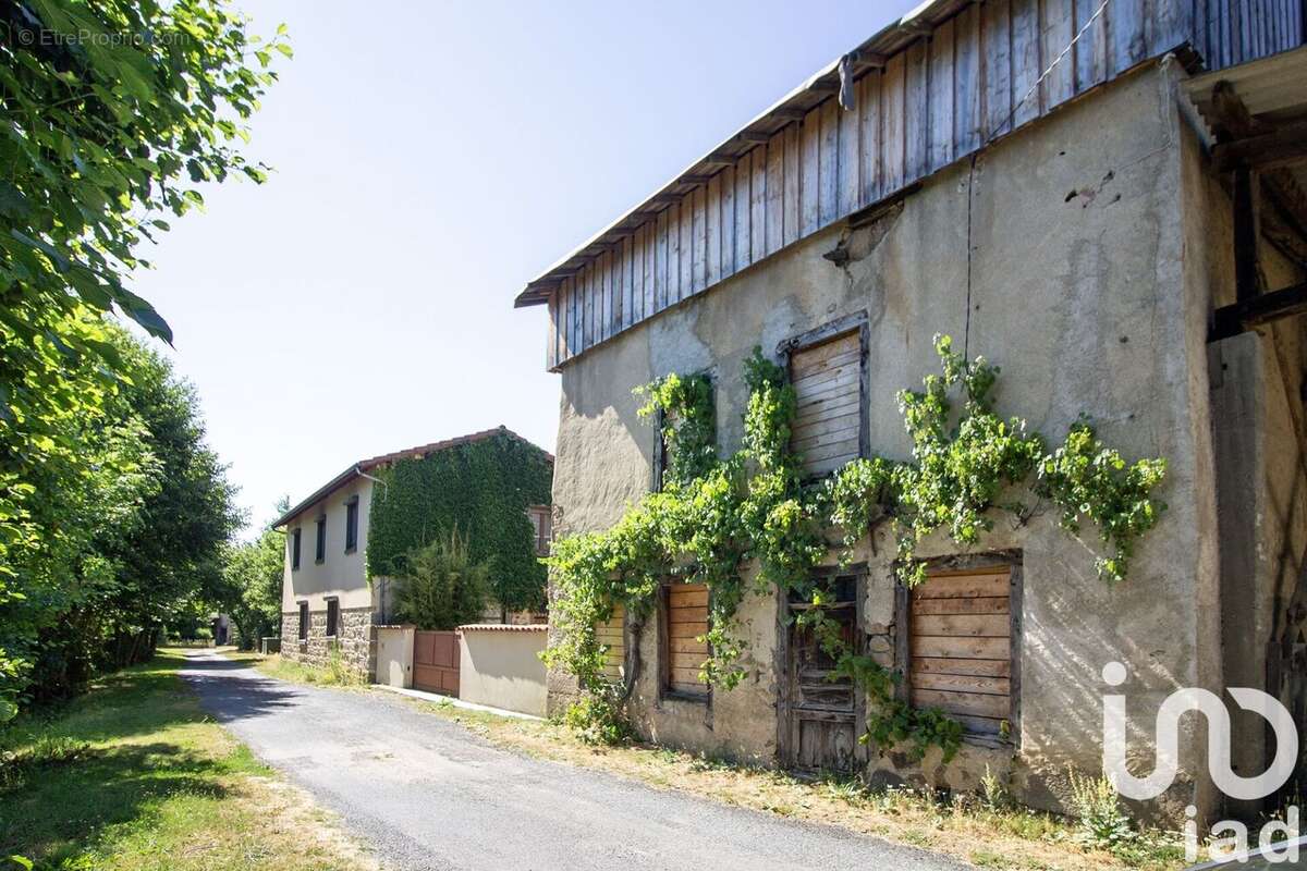 Photo 2 - Maison à MARSAC-EN-LIVRADOIS