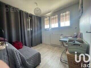 Photo 9 - Maison à ROMILLY-SUR-SEINE