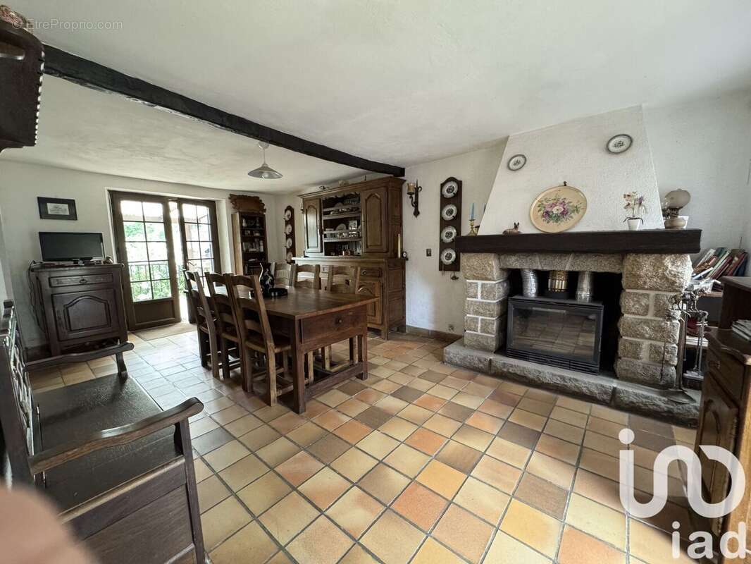 Photo 2 - Maison à LES GRANDS-CHEZEAUX