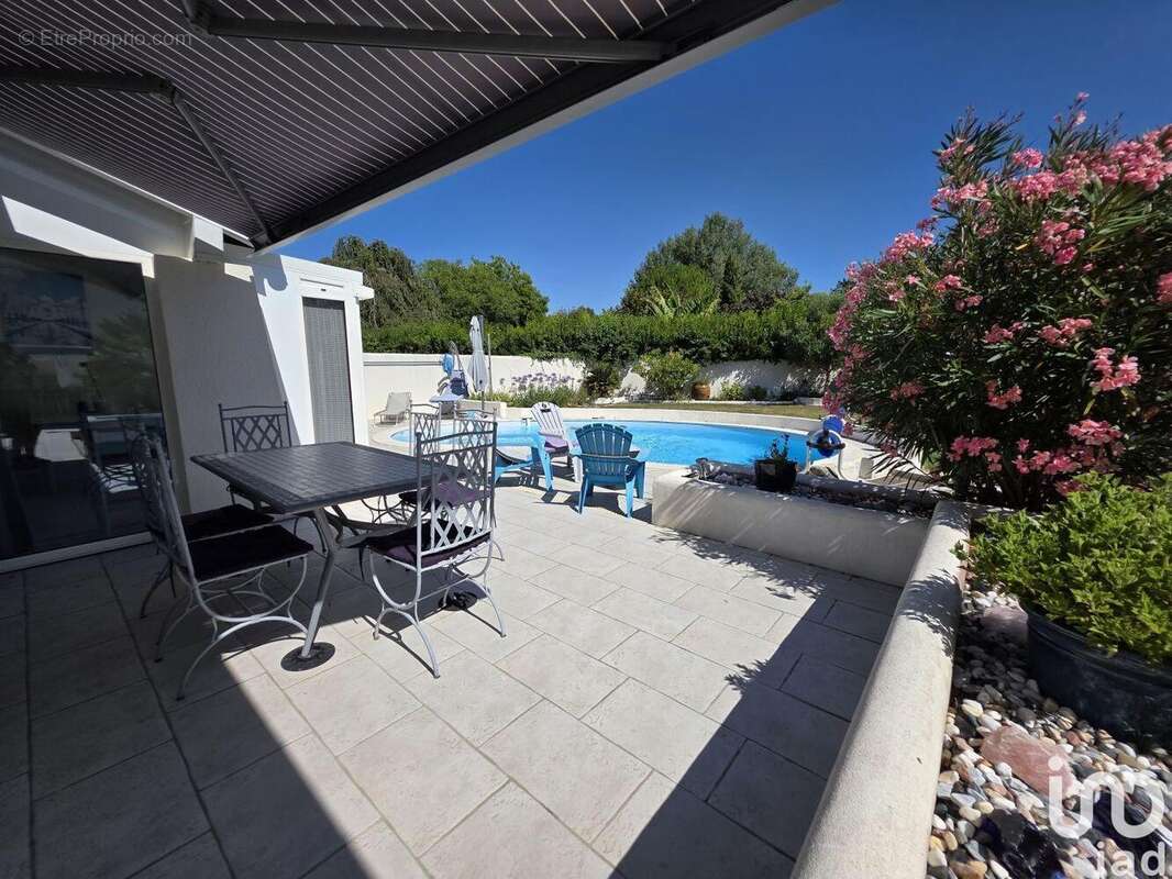 Photo 2 - Maison à CHAILLEVETTE