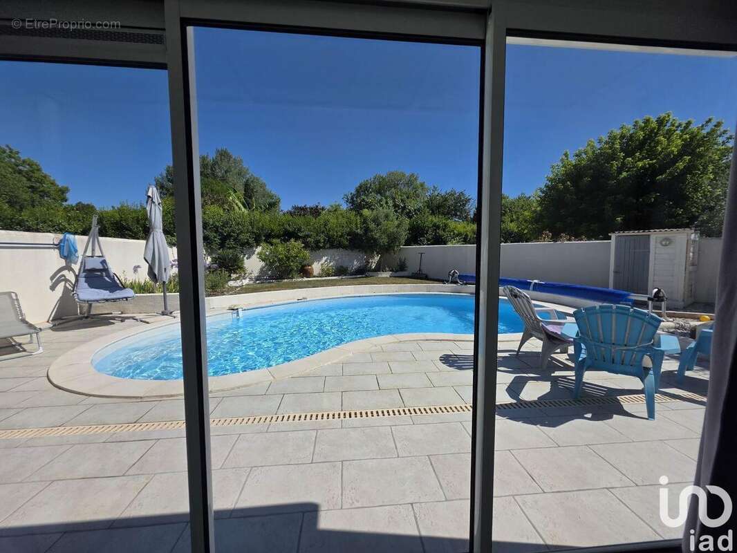 Photo 3 - Maison à CHAILLEVETTE