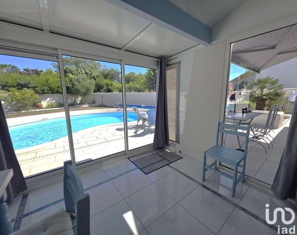 Photo 4 - Maison à CHAILLEVETTE