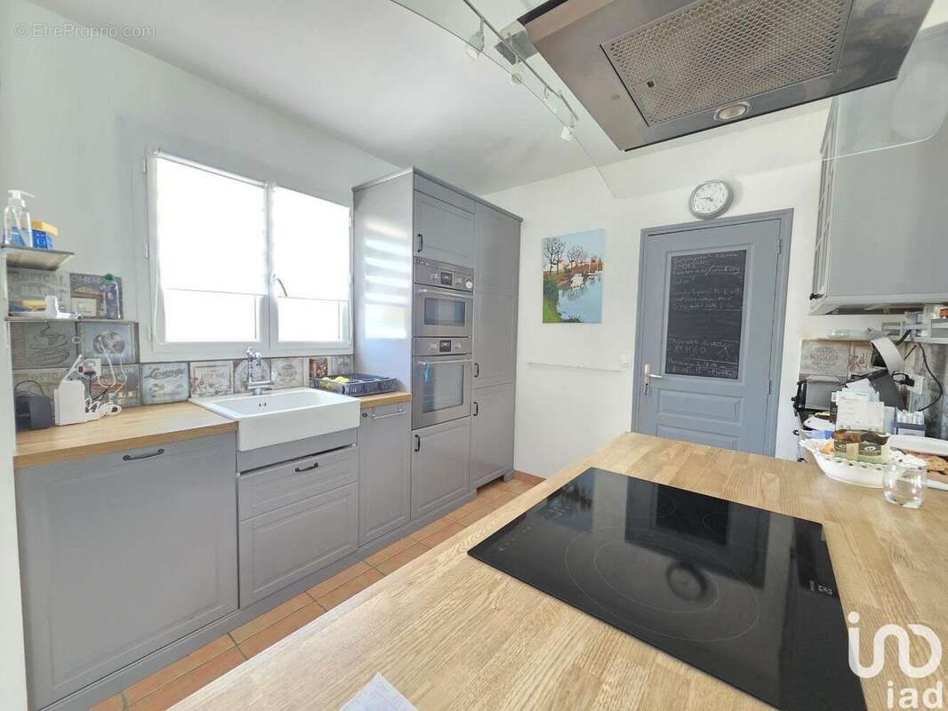 Photo 7 - Maison à CHAILLEVETTE