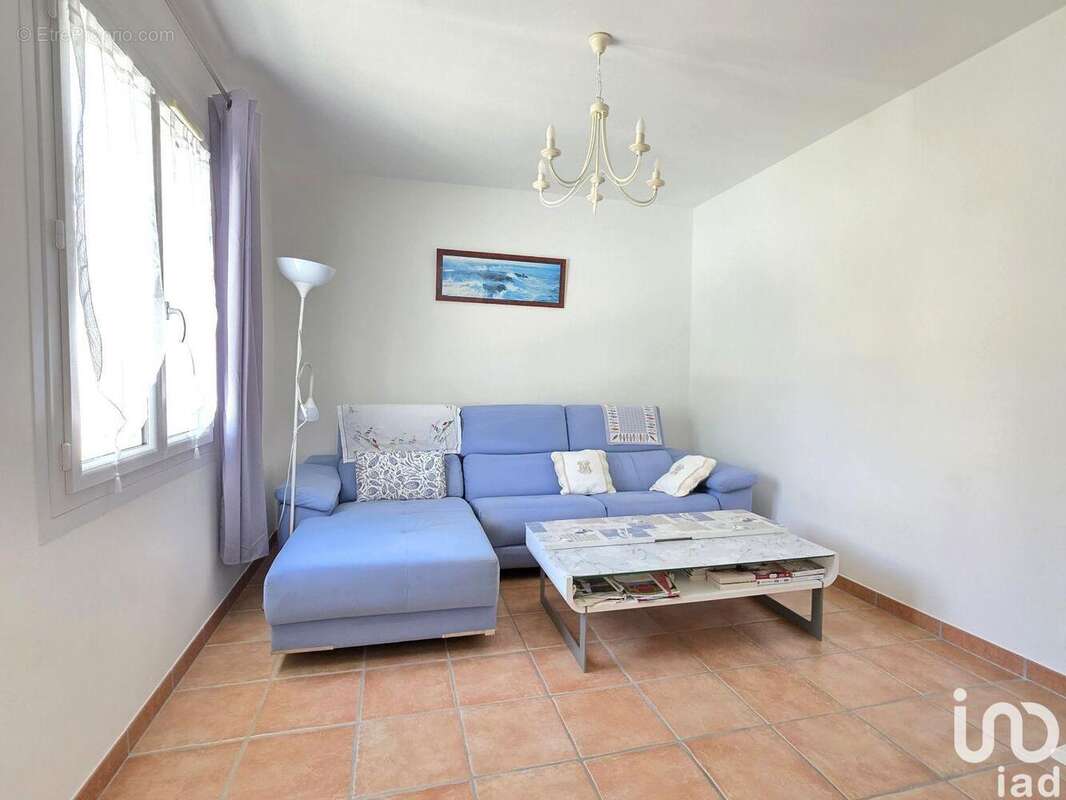 Photo 8 - Maison à CHAILLEVETTE