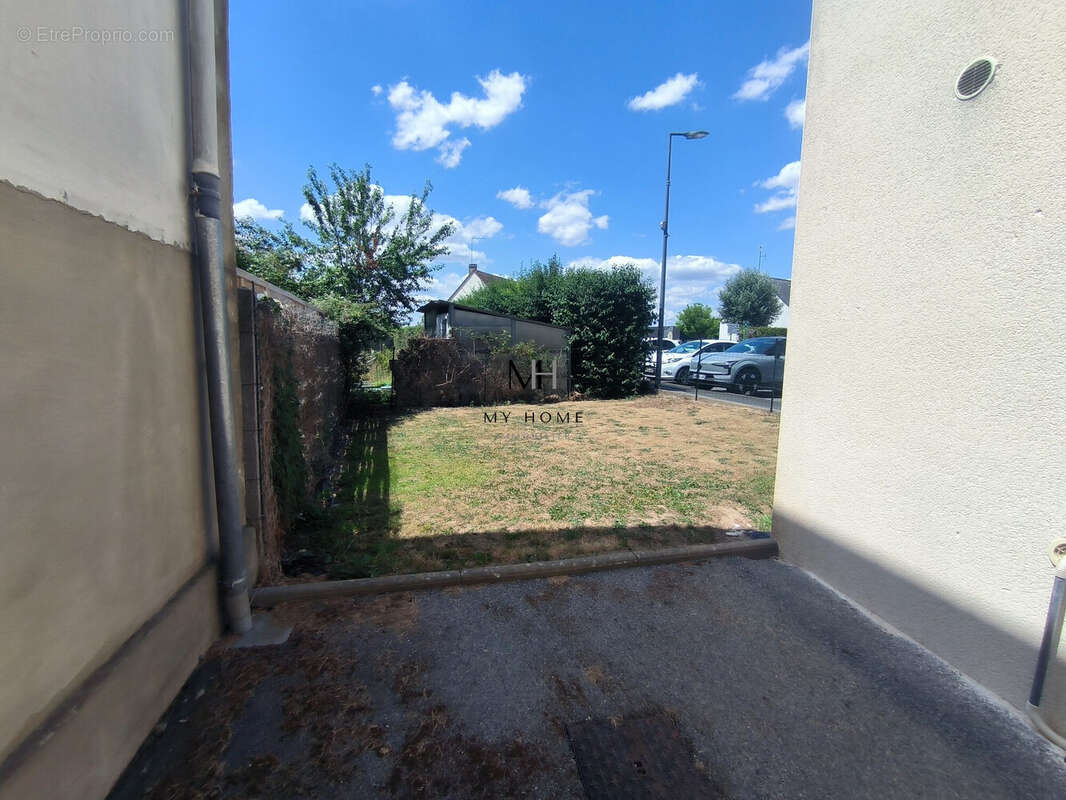 jardin et cour - Commerce à ARCONNAY