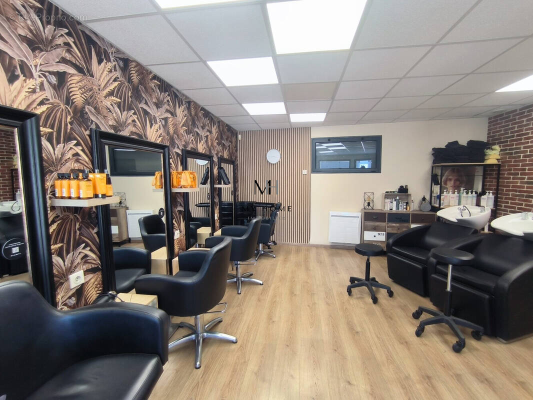 salon de coiffure - Commerce à ARCONNAY