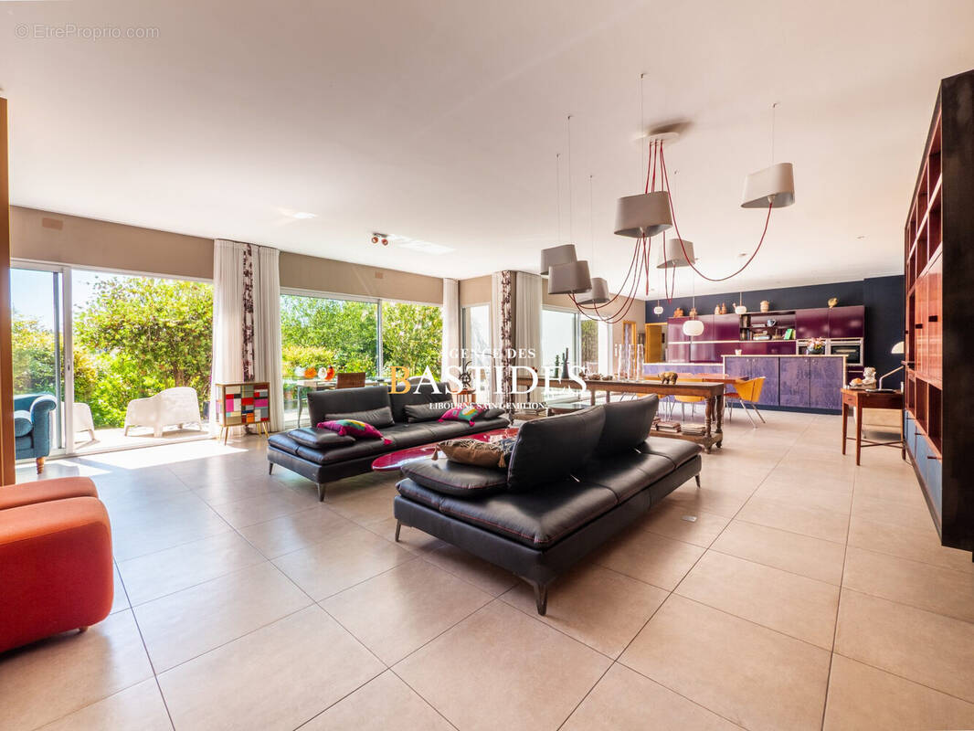 Maison à SAINT-EMILION