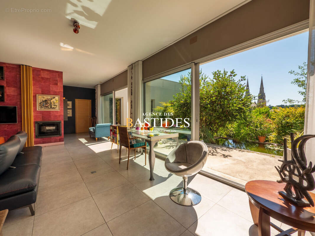 Maison à SAINT-EMILION