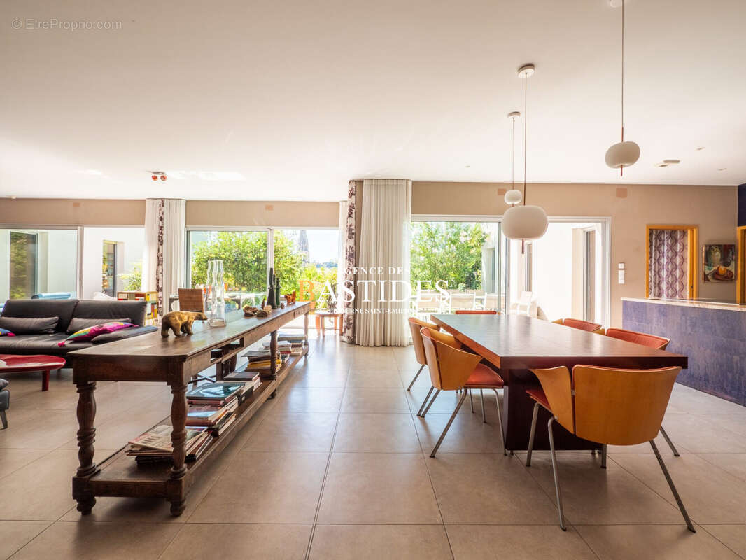 Maison à SAINT-EMILION