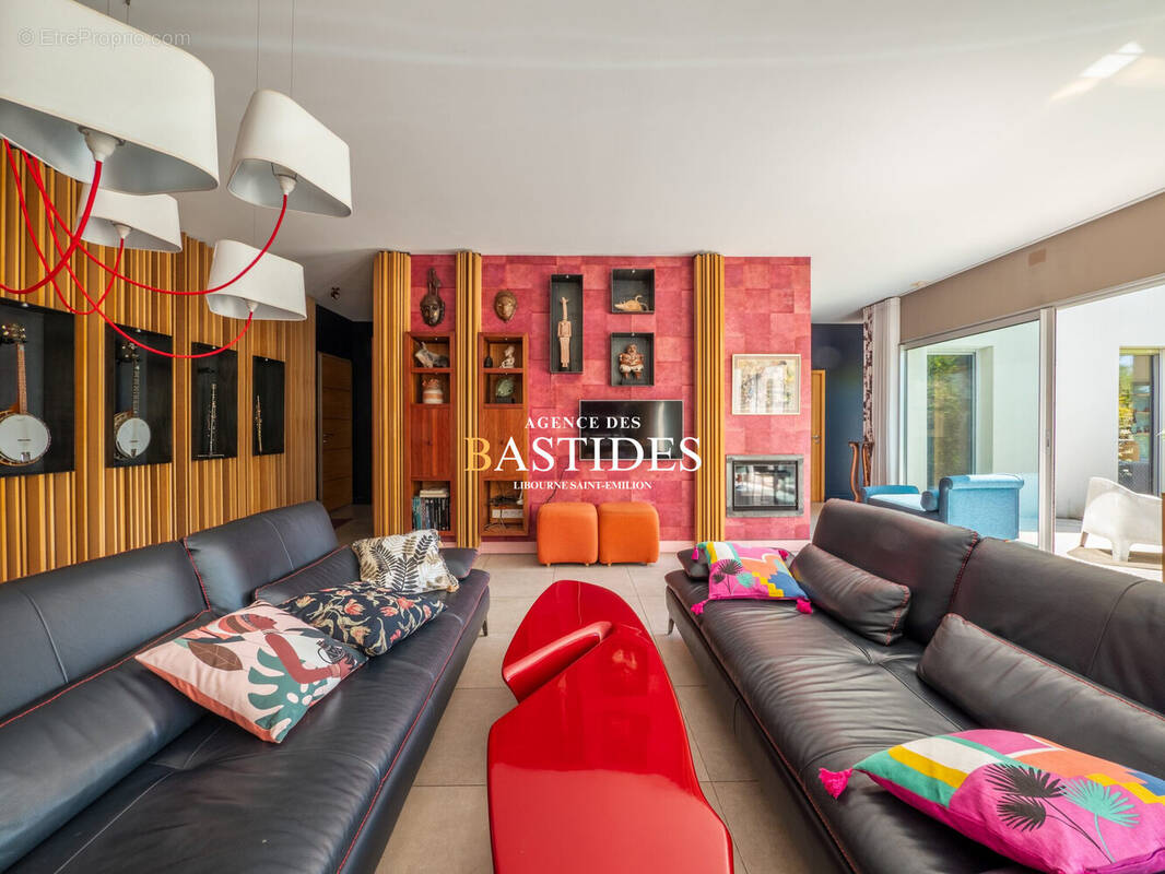 Maison à SAINT-EMILION