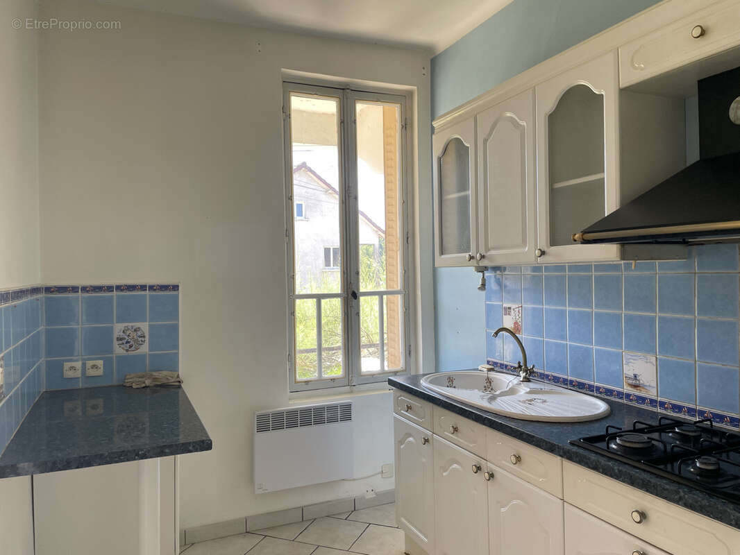 Maison à LE MAYET-DE-MONTAGNE