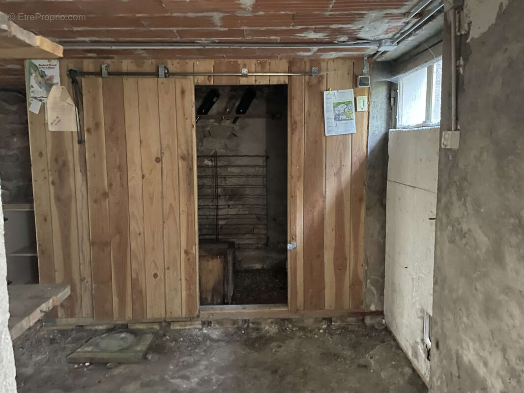 Maison à LE MAYET-DE-MONTAGNE