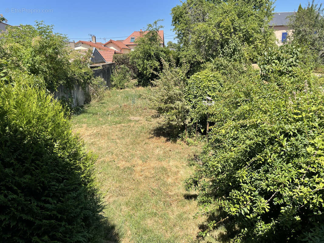 Maison à LE MAYET-DE-MONTAGNE