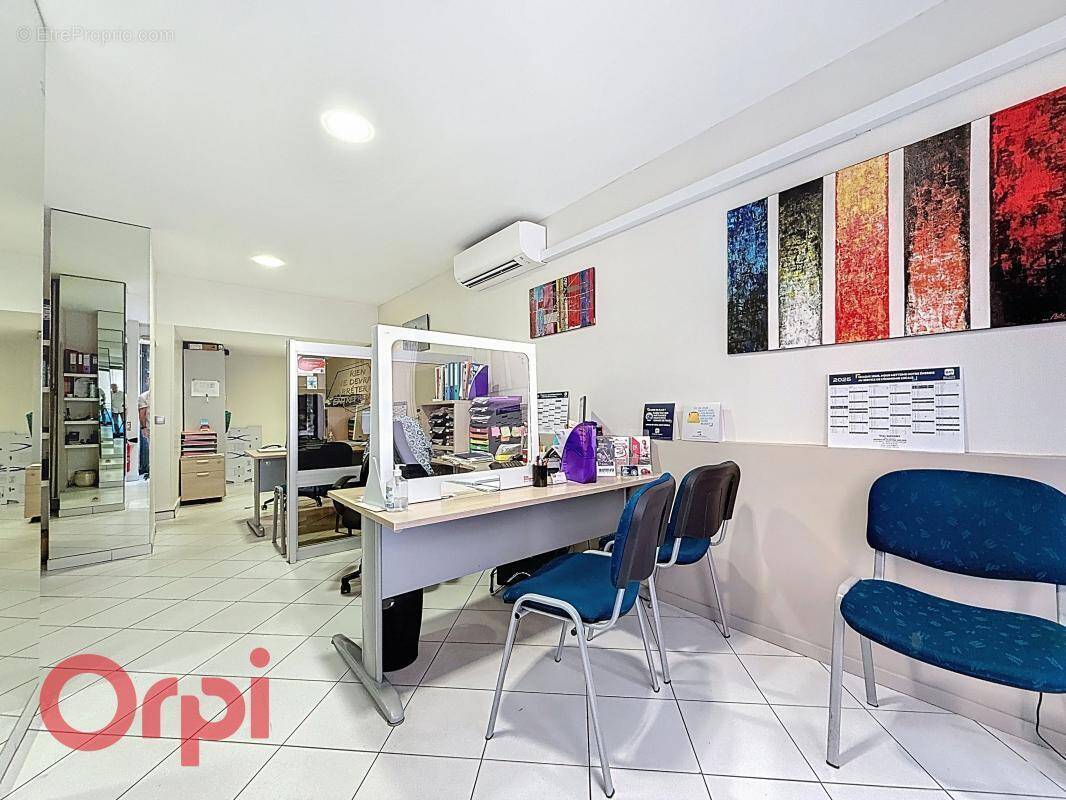 Commerce à LA SEYNE-SUR-MER