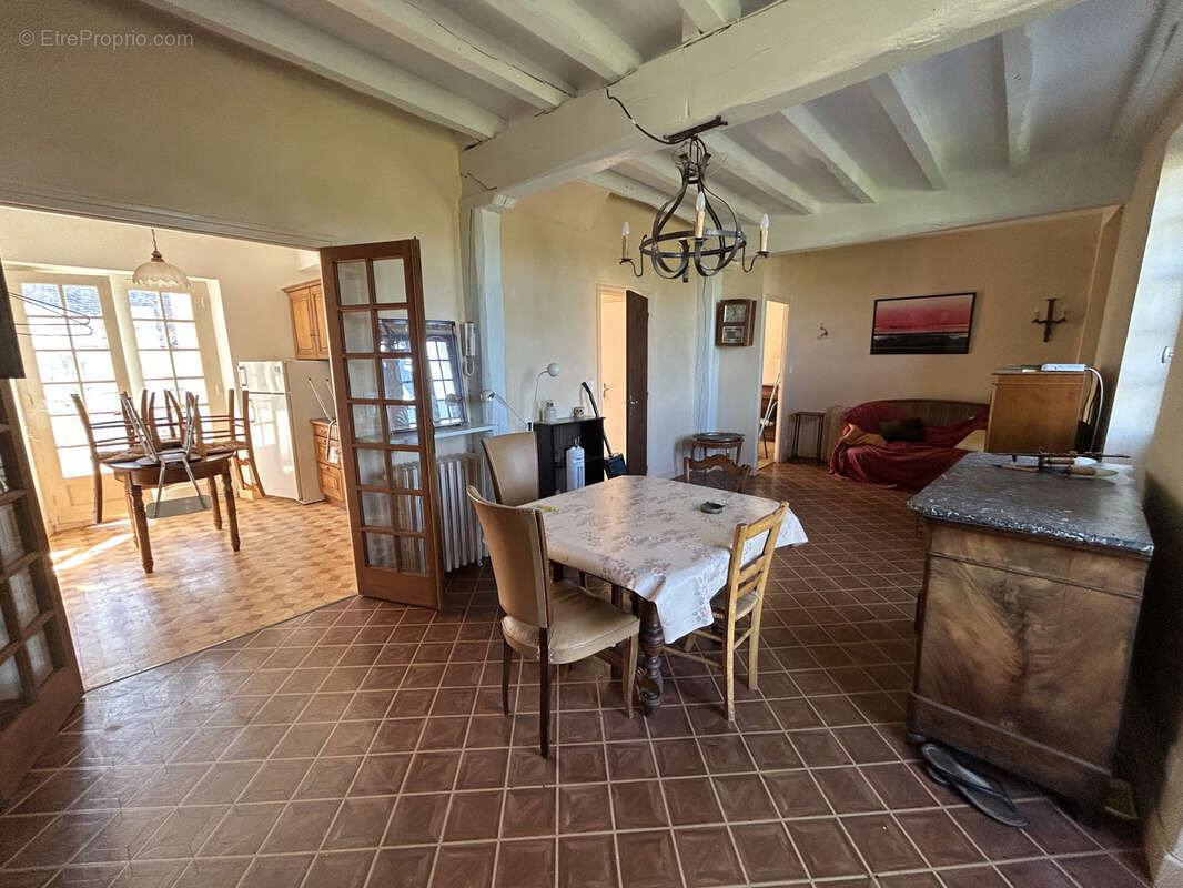 Maison à CHAMBOULIVE