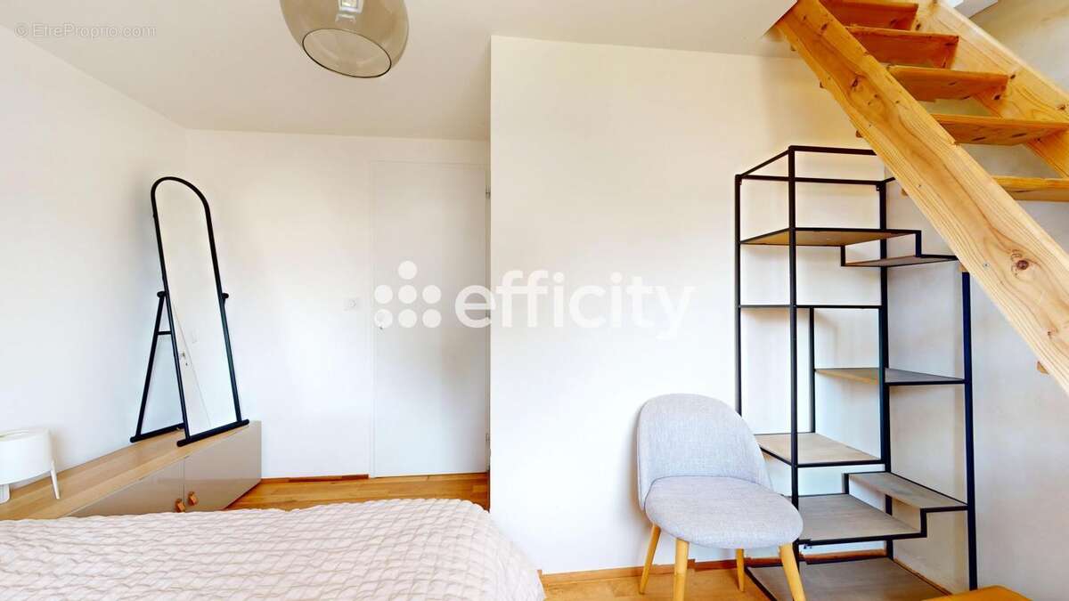 Maison à LOCOAL-MENDON