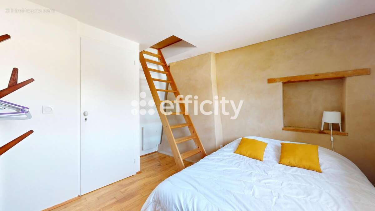 Maison à LOCOAL-MENDON